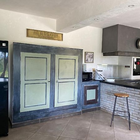 Residence Gabrielle Le Cannet Des Maures Екстер'єр фото