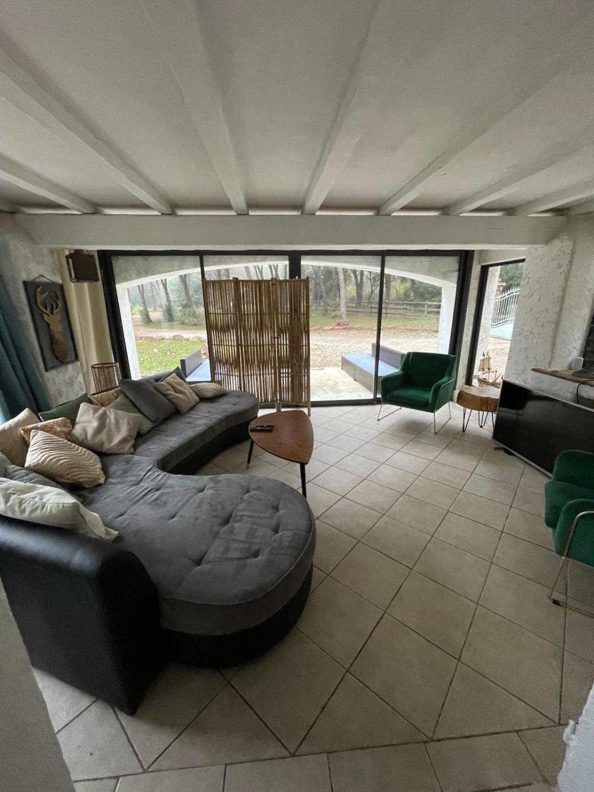 Residence Gabrielle Le Cannet Des Maures Екстер'єр фото